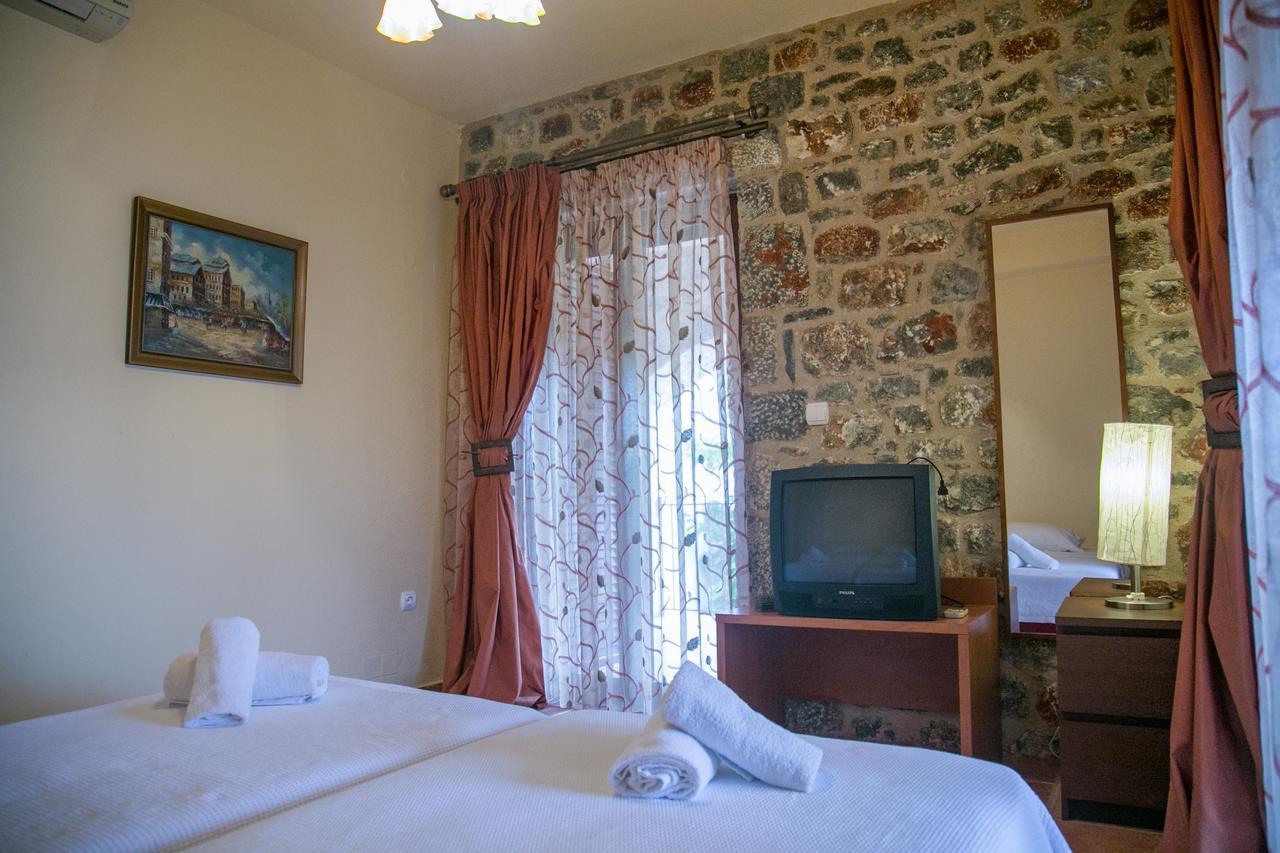 Sophia Limeni View Hotel Ареополис Екстериор снимка