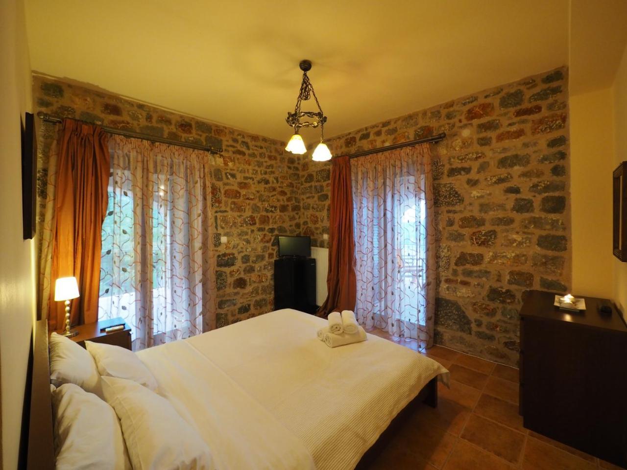 Sophia Limeni View Hotel Ареополис Екстериор снимка