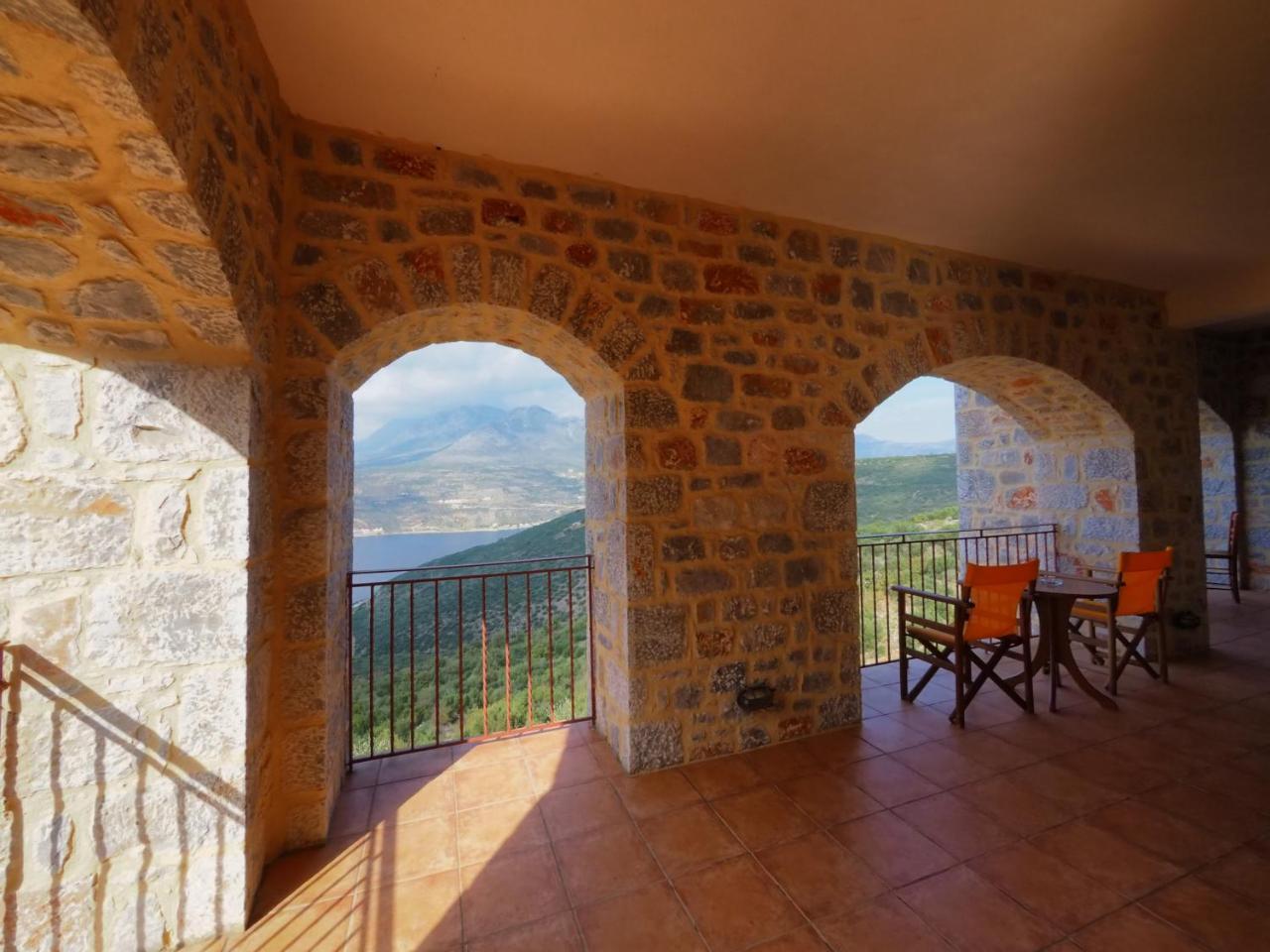 Sophia Limeni View Hotel Ареополис Екстериор снимка