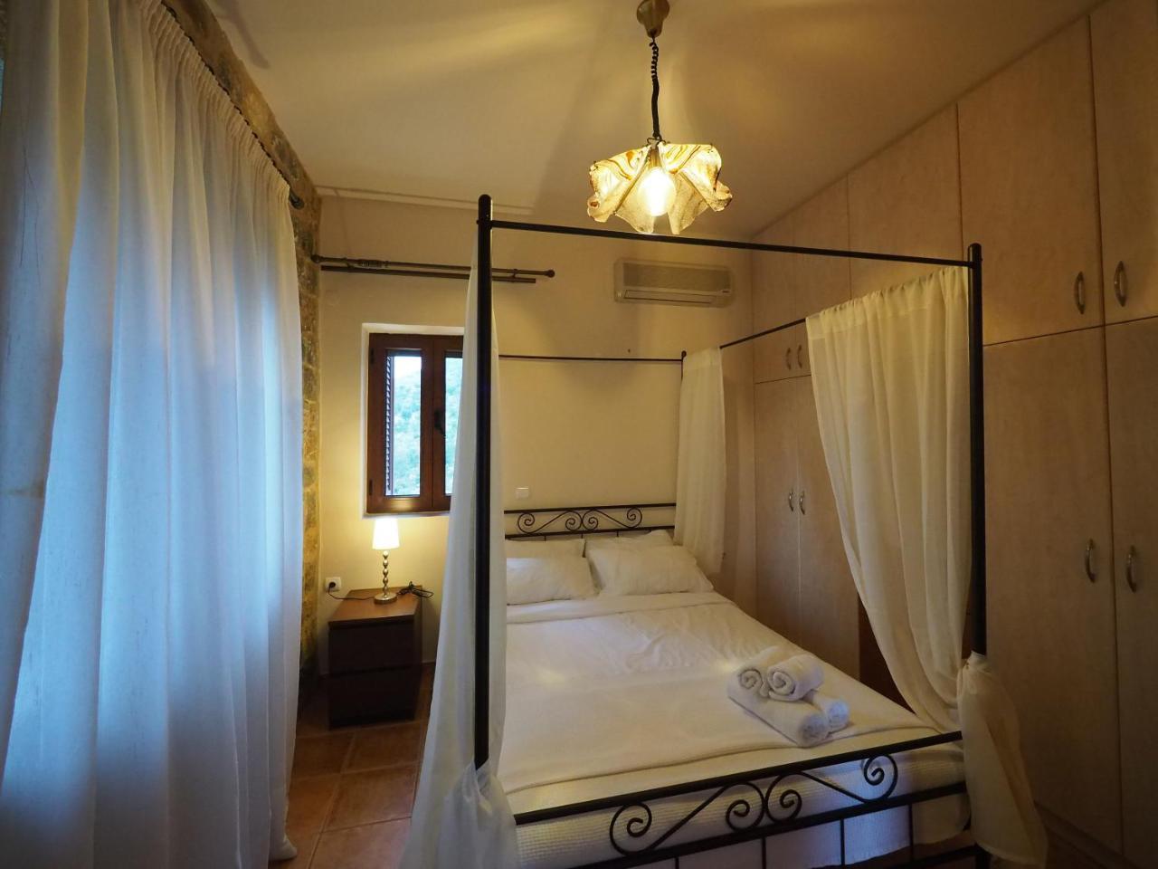Sophia Limeni View Hotel Ареополис Екстериор снимка
